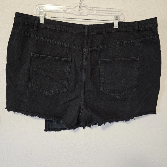 Highway Jeans Black Denim Plus Sized Skort Size 22 NWT - Picture 7 of 9